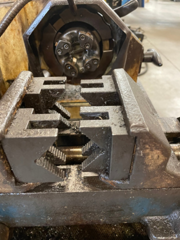 1049678-8 Thread machine/belt machine George Fischer Km 2 with tool