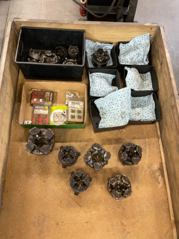 1049678-15 Thread machine/belt machine George Fischer Km 2 with tool