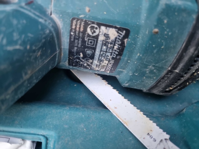 824980-2 Makita angle cutter and tiger saw etc