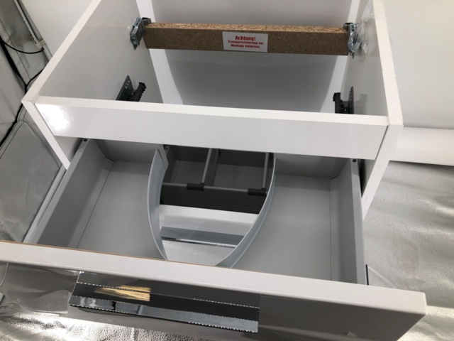 1063417-2 Villeroy & Boch commode white/basin base cabinet