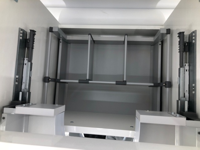 1063417-3 Villeroy & Boch commode white/basin base cabinet