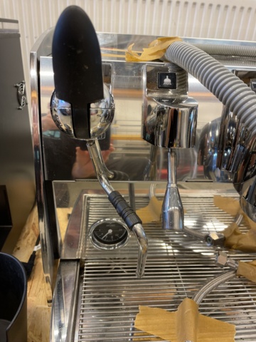 998834-7 Espresso machine Victoria & Espresso grinder Mythos