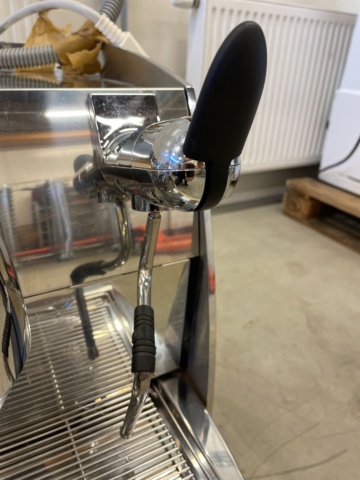 998834-12 Espresso machine Victoria & Espresso grinder Mythos