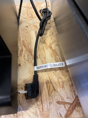 998834-22 Espresso machine Victoria & Espresso grinder Mythos