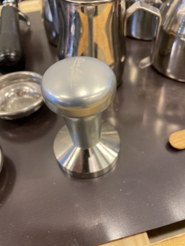 998834-31 Espresso machine Victoria & Espresso grinder Mythos