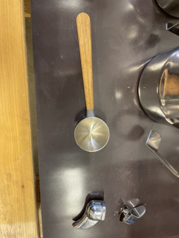 998834-32 Espresso machine Victoria & Espresso grinder Mythos