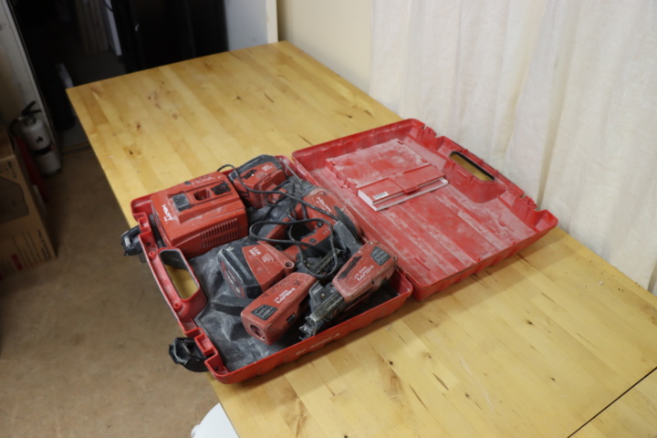 1033897-5 Hilti SF 4000 with accessories