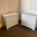 1069223-1 2 white chests of drawers approx. 108x53x90 cm