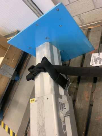 1035222-3 Elektrisk lyftpelare för industribord