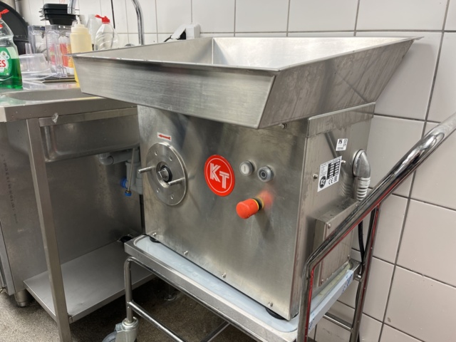 1052466-1 Meat grinder KT LM-98/P