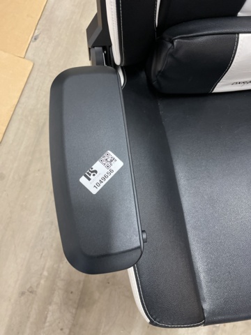 1049656-3 Gaming chair in leather DXRACER, 1 piece