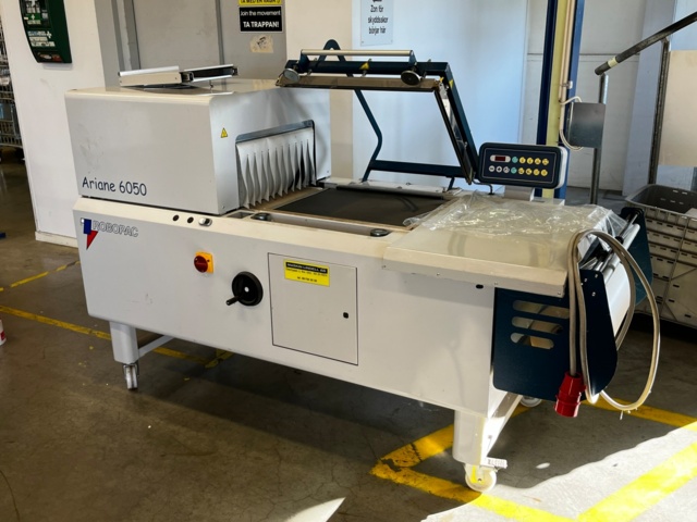 1105476-1 Semi-automatic shrink wrap machine/ packing machine - Robopac Ariane 6050