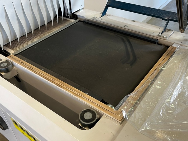 1105476-21 Semi-automatic shrink wrap machine/ packing machine - Robopac Ariane 6050