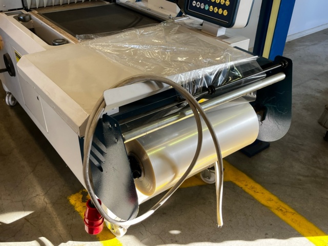 1105476-13 Semi-automatic shrink wrap machine/ packing machine - Robopac Ariane 6050