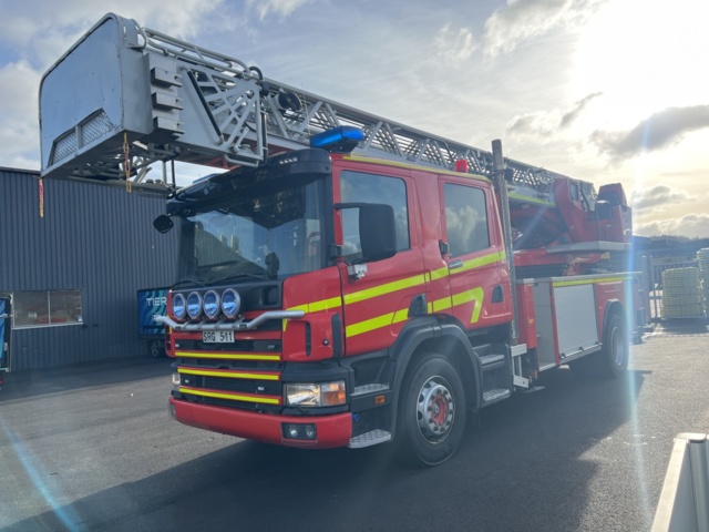 1051225-1 Step car Scania P114GB4X2NB340 -2002 177578.7 km Repair object