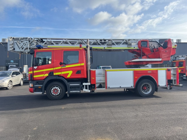 1051225-2 Step car Scania P114GB4X2NB340 -2002 177578.7 km Repair object