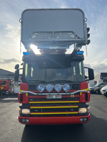 1051225-8 Step car Scania P114GB4X2NB340 -2002 177578.7 km Repair object