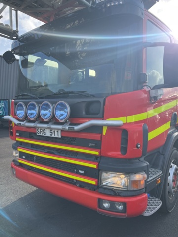 1051225-9 Step car Scania P114GB4X2NB340 -2002 177578.7 km Repair object