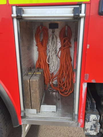 1051225-12 Step car Scania P114GB4X2NB340 -2002 177578.7 km Repair object