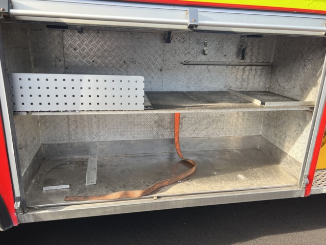 1051225-21 Step car Scania P114GB4X2NB340 -2002 177578.7 km Repair object