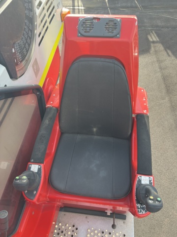 1051225-24 Step car Scania P114GB4X2NB340 -2002 177578.7 km Repair object