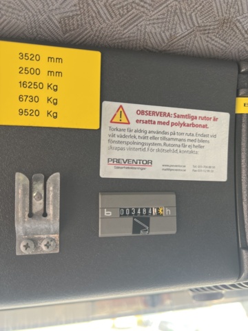 1051225-44 Step car Scania P114GB4X2NB340 -2002 177578.7 km Repair object