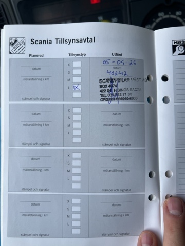 1051225-52 Step car Scania P114GB4X2NB340 -2002 177578.7 km Repair object