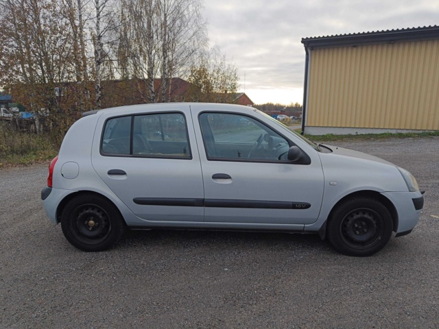 1000000-4 Renault Clio 5-door Hatchback 1.2 - 2005