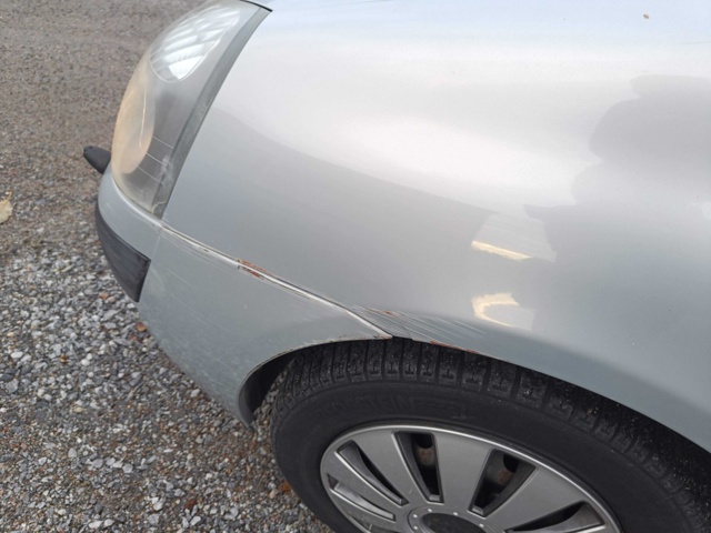 1000000-13 Renault Clio 5-door Hatchback 1.2 - 2005