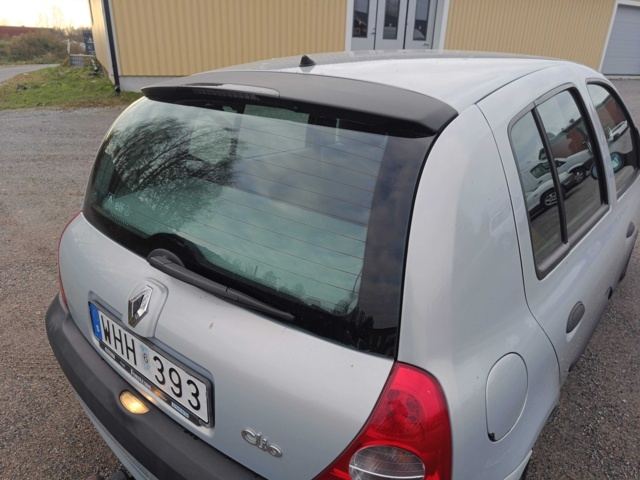 1000000-26 Renault Clio 5-door Hatchback 1.2 - 2005