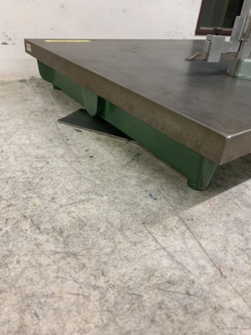 1035886-4 Workbench with flat table & tool board