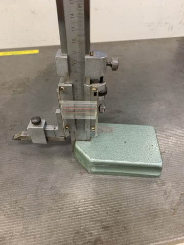 1035886-5 Workbench with flat table & tool board