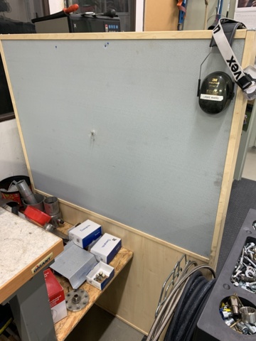 1035886-14 Workbench with flat table & tool board