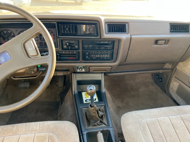 733028-12 Toyota Crown super saloon 2.8 - 1982