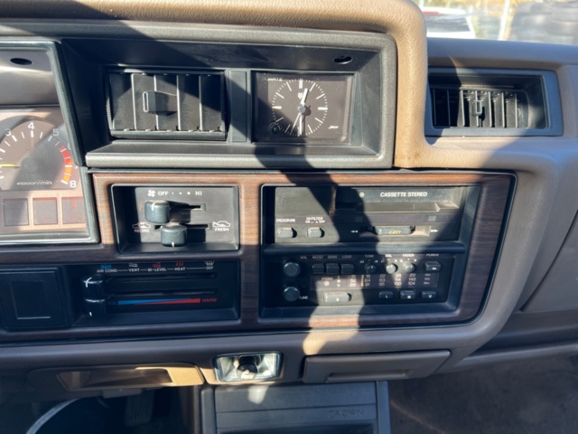 733028-19 Toyota Crown super saloon 2.8 - 1982