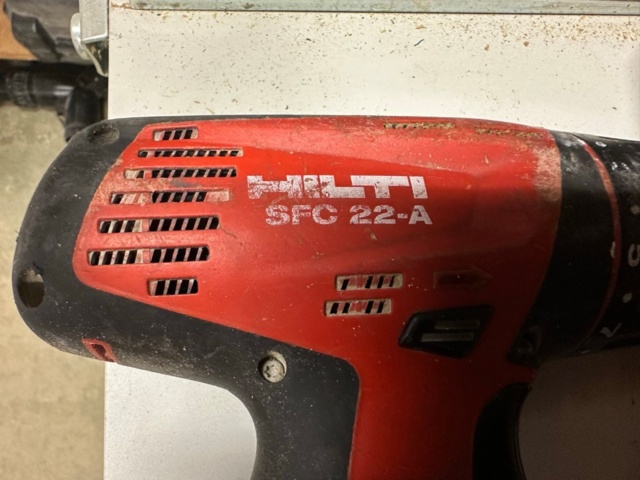 1071180-4 Hilti tools several screwdrivers, circular saw, dust extractor, charger etc