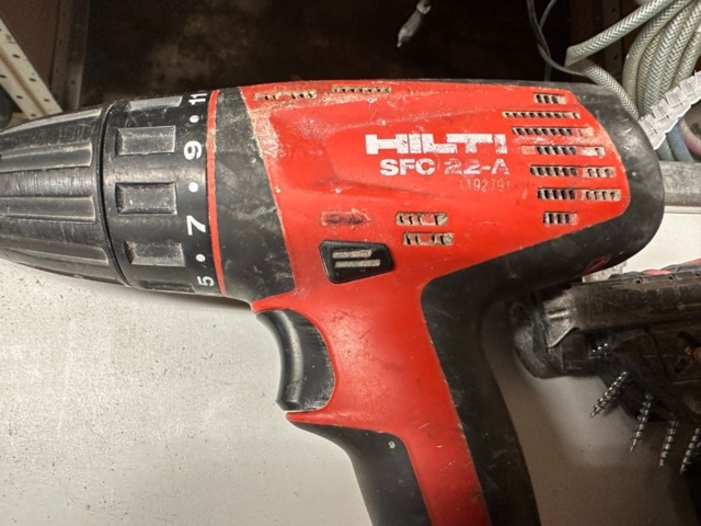 1071180-7 Hilti tools several screwdrivers, circular saw, dust extractor, charger etc