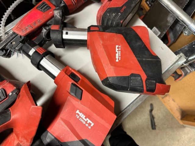 1071180-9 Hilti tools several screwdrivers, circular saw, dust extractor, charger etc