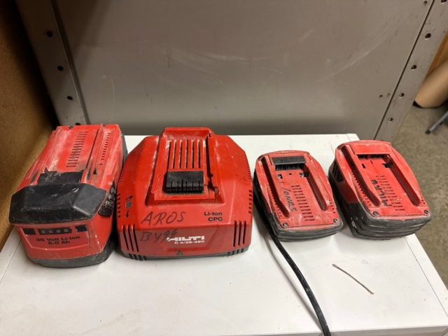 1071180-14 Hilti tools several screwdrivers, circular saw, dust extractor, charger etc