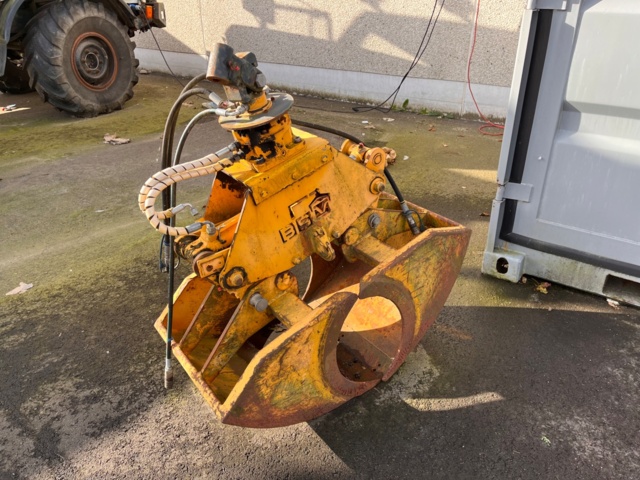 1105547-50 Ford Transit T350 Chassis Cab 2.4 TDCi RWD - 2006