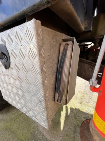 1105548-30 Mercedes-Benz UNIMOG U 1300 L - 1986