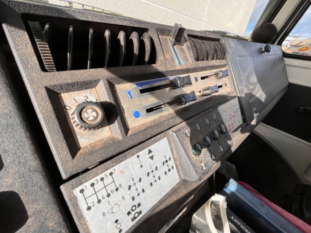 1105548-46 Mercedes-Benz UNIMOG U 1300 L - 1986