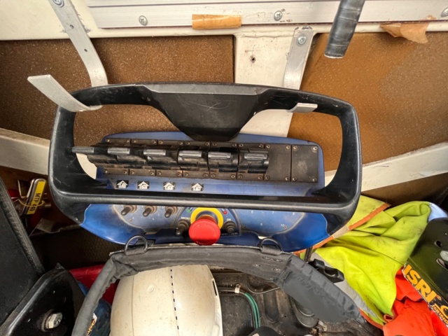 1105548-52 Mercedes-Benz UNIMOG U 1300 L - 1986