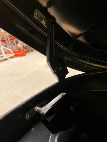 1105568-6 Roof box Thule Touring 700