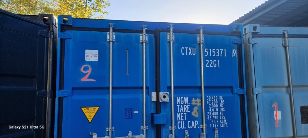 1071218-3 20 ft Container including contents