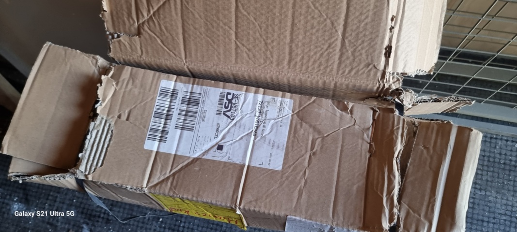 1071218-9 20 ft Container including contents