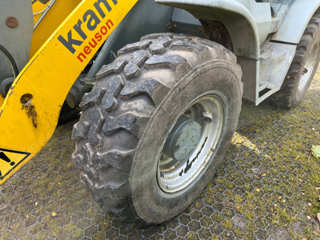 1039648-8 Loader Kramer 380 - 2005