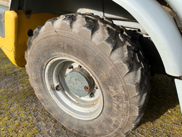 1039648-10 Loader Kramer 380 - 2005