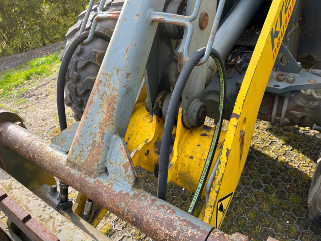 1039648-11 Loader Kramer 380 - 2005