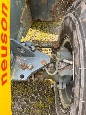 1039648-13 Loader Kramer 380 - 2005